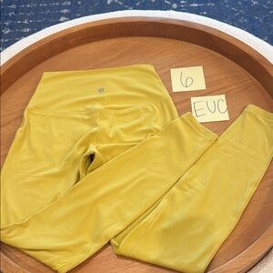 Lululemon double lined 25” Leggings